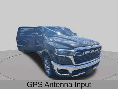 Used 2025 RAM 1500 Big Horn AWD/4WD image 5