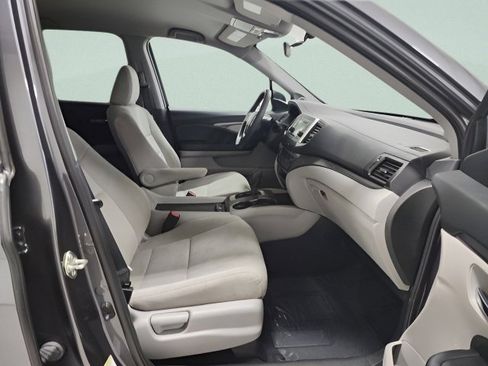 Used 2016 Honda Pilot LX image 14