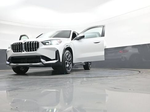 New 2026 BMW X1 xDrive28i w/ Technology Package AWD/4WD image 33