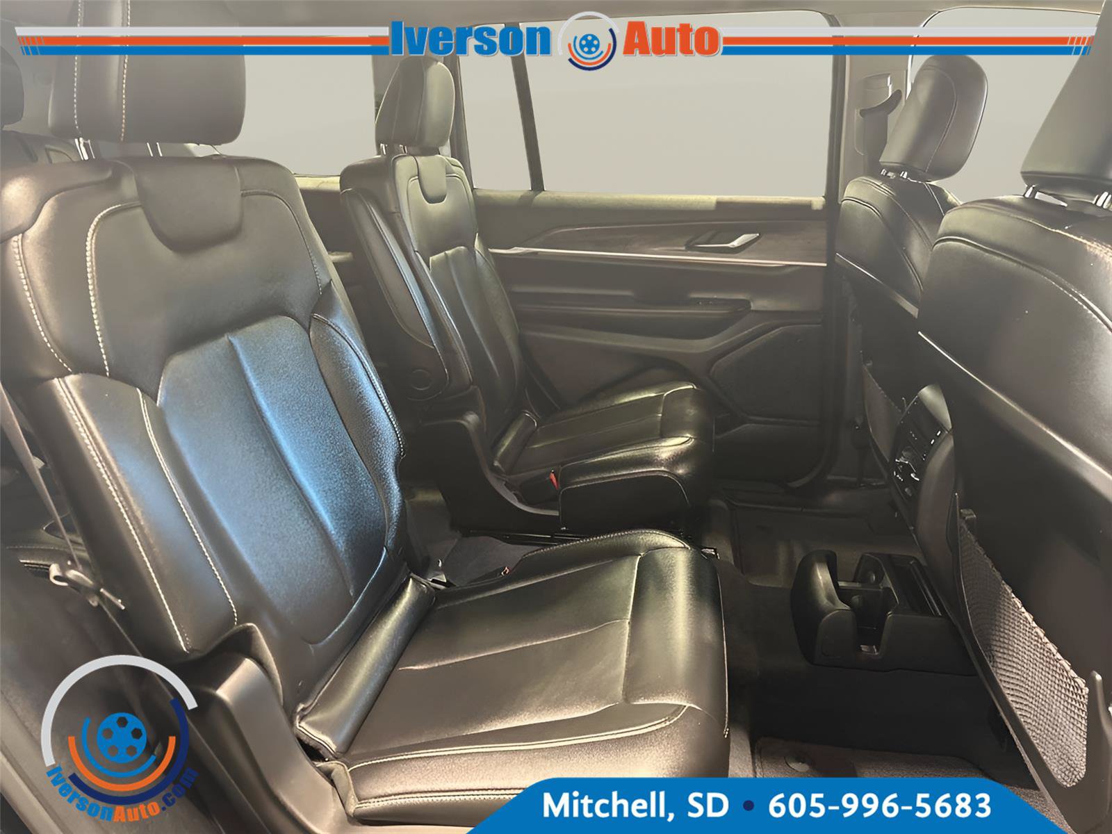 Used 2023 Jeep Grand Cherokee L Limited AWD/4WD image 31