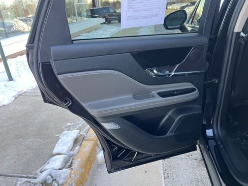 Used 2025 Lincoln Corsair Grand Touring image 18