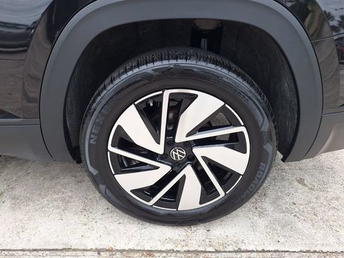 Used 2025 Volkswagen Atlas SE FWD image 27