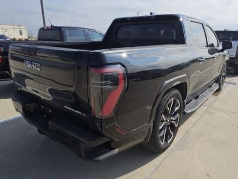 Used 2025 GMC Sierra EV Denali AWD/4WD image 5