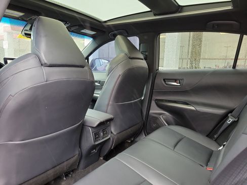 Used 2024 Toyota Venza Nightshade AWD/4WD image 14