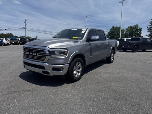 Used 2020 RAM 1500 Laramie AWD/4WD image 3