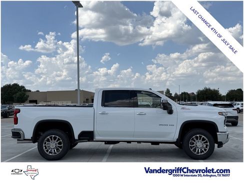 New 2026 Chevrolet Silverado 2500 LTZ w/ LTZ Convenience Package AWD/4WD image 3