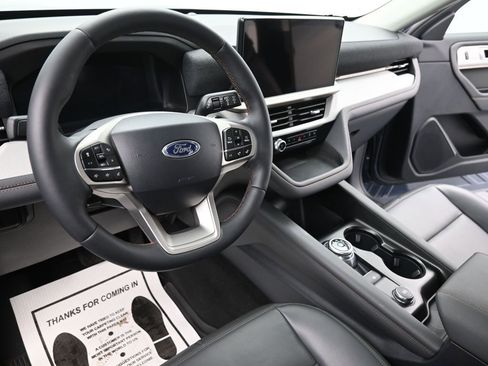 New 2026 Ford Explorer Active w/ Active Comfort Package image 16