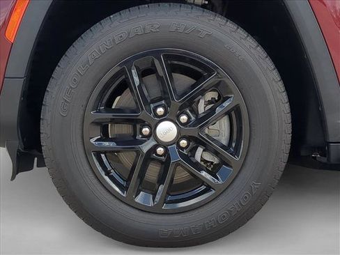 Used 2021 Jeep Grand Cherokee L Laredo w/ Luxury Tech Group I image 23