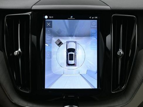 Used 2024 Volvo XC60 B5 Plus w/ Protection Package Premier AWD/4WD image 20