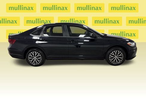 Used 2021 Volkswagen Jetta SE image 19