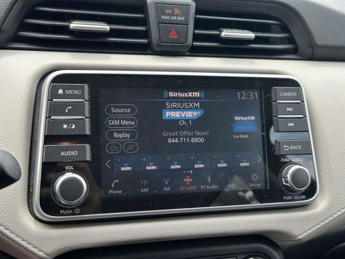 Used 2022 Nissan Versa SV image 24