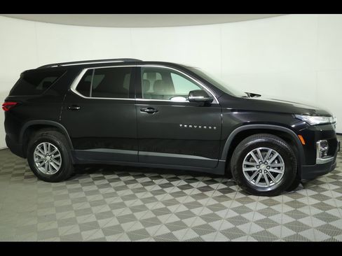 Used 2022 Chevrolet Traverse LT image 15