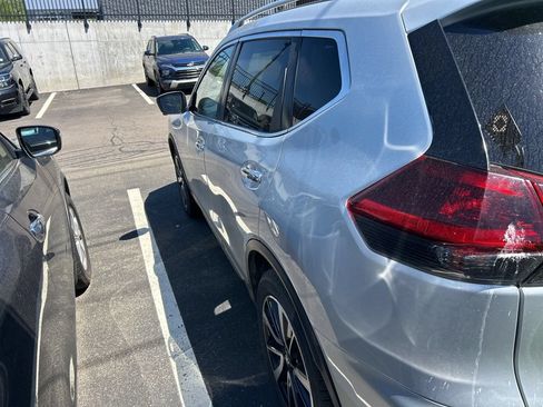 Used 2019 Nissan Rogue SL w/ Premium Package AWD/4WD image 5