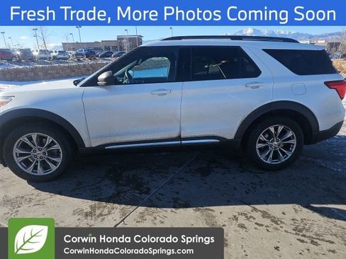 Used 2020 Ford Explorer XLT w/ Equipment Group 202A image 4