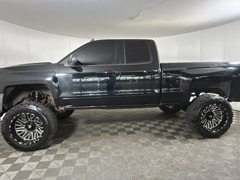 Used 2018 Chevrolet Silverado 1500 LT w/ All Star Edition AWD/4WD image 5