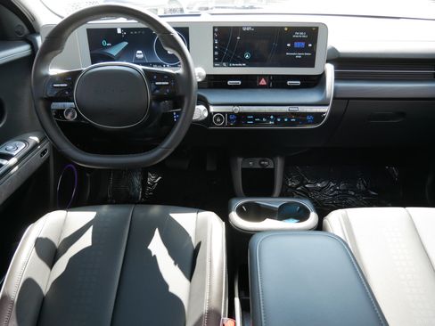Certified 2024 Hyundai Ioniq 5 Limited AWD/4WD image 10