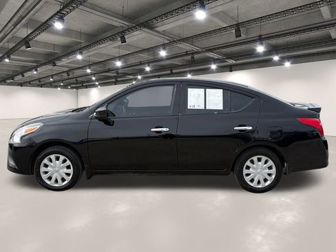 Used 2017 Nissan Versa SV image 13