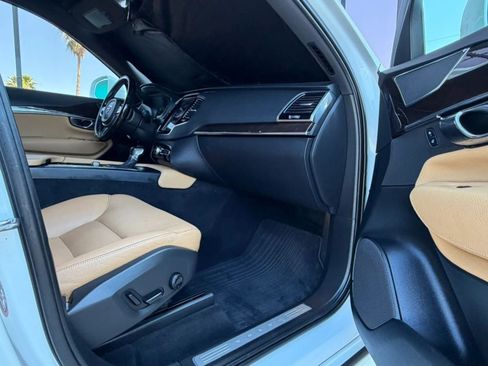Used 2016 Volvo XC90 T6 Momentum w/ Momentum Plus Package AWD/4WD image 54