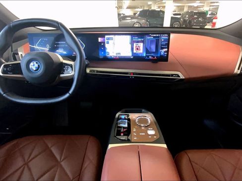 Certified 2023 BMW iX xDrive50 w/ Premium Package image 15