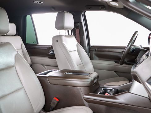 Used 2022 Chevrolet Tahoe LT image 30