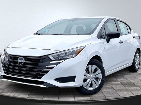 New 2025 Nissan Versa S image 2