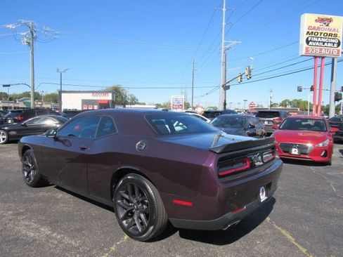 Used 2021 Dodge Challenger SXT w/ Driver Convenience Group image 5