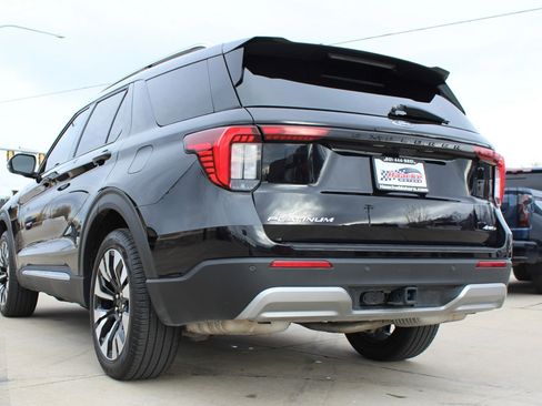 Used 2025 Ford Explorer Platinum w/ LUX Leather Package image 36