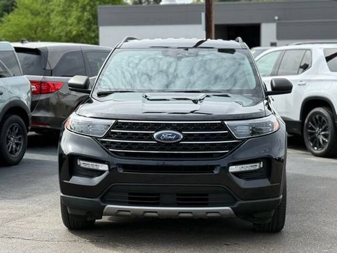 Used 2020 Ford Explorer XLT w/ Equipment Group 202A AWD/4WD image 34