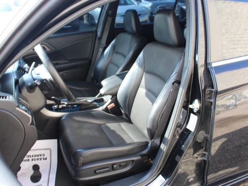 Used 2016 Honda Accord Sport image 10