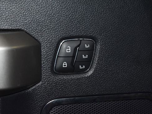 Used 2022 Ford F250 Lariat w/ Lariat Ultimate Package image 6