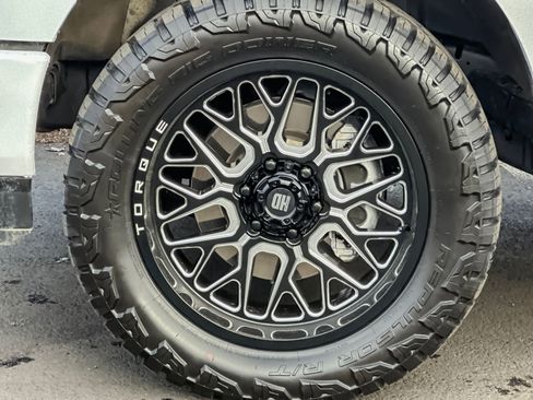 Used 2025 Ford F150 XLT w/ Equipment Group 301A Standard AWD/4WD image 24