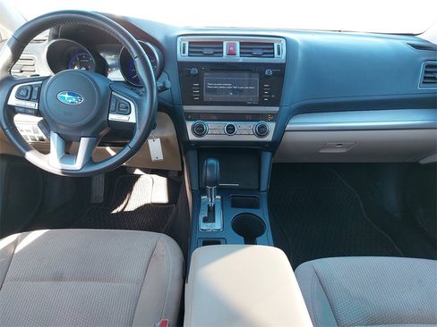 Used 2017 Subaru Outback 2.5i Premium image 9