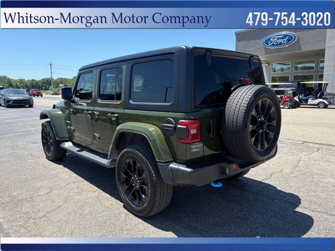 Used 2023 Jeep Wrangler Unlimited Sahara AWD/4WD image 8