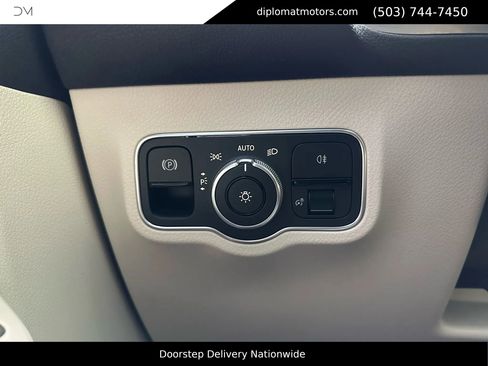 Used 2023 Mercedes-Benz EQB 300 4MATIC w/ Exclusive Package image 36