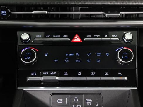 Certified 2025 Hyundai Santa Fe XRT AWD/4WD image 23