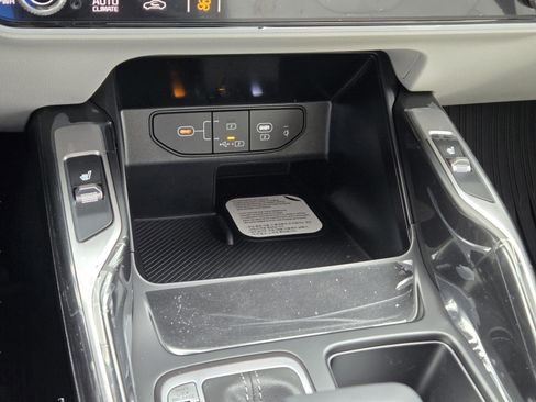 New 2026 Kia Sorento S w/ S Panoramic Sunroof Package image 29