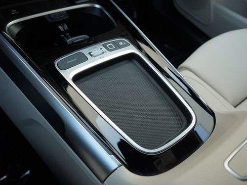 Certified 2025 Mercedes-Benz GLB 250 image 22