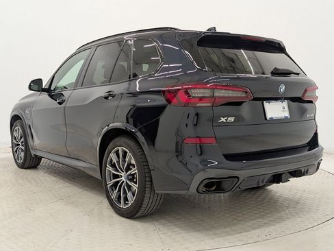Used 2022 BMW X5 xDrive45e w/ M Sport Package image 3