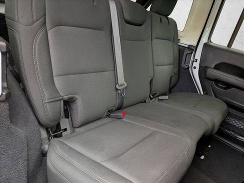 Certified 2021 Jeep Wrangler Unlimited Sahara image 19