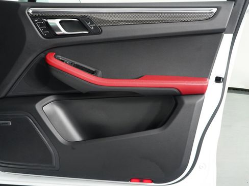 Used 2023 Porsche Macan GTS w/ Premium Package Plus image 52