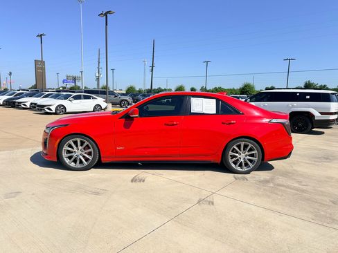 Used 2021 Cadillac CT4 V w/ Technology Package RWD image 9