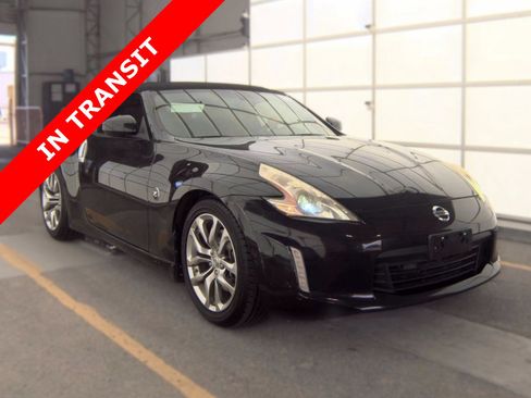 Used 2013 Nissan 370Z Touring RWD image 5