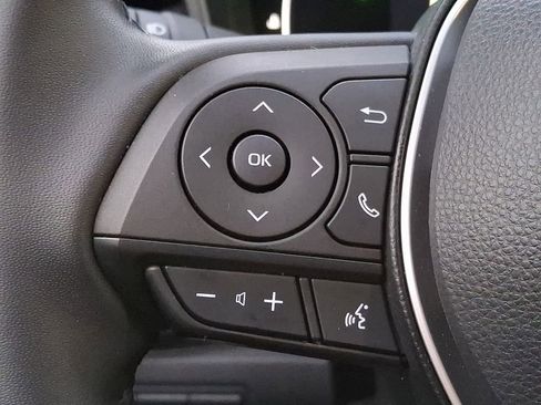 Used 2025 Toyota Corolla XSE image 18