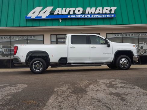 Used 2022 Chevrolet Silverado 3500 LT w/ Convenience Package AWD/4WD image 2