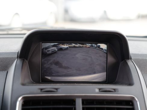 Used 2010 Dodge Journey R/T w/ Navigation & Sound Group I image 34