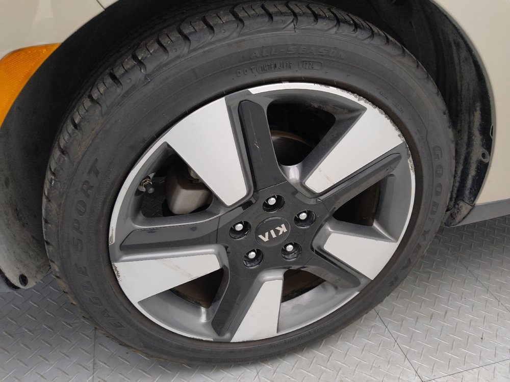 Used 2020 Kia Soul EX w/ Option Group 015 FWD image 31