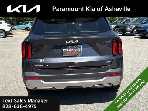 New 2026 Kia Sorento S image 5