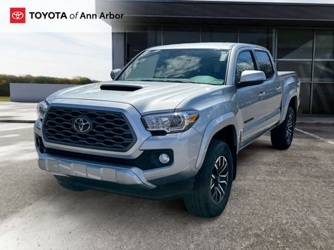 Used 2023 Toyota Tacoma TRD Sport image 7