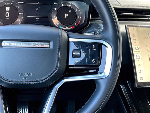 Used 2024 Land Rover Range Rover Sport SE image 18