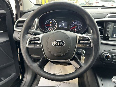Used 2019 Kia Sorento LX image 24